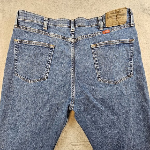 Wrangler Jeans Wrangler Jeans Mens 38x3 Regular Fit Straight Leg Elastic Waist Band Tag